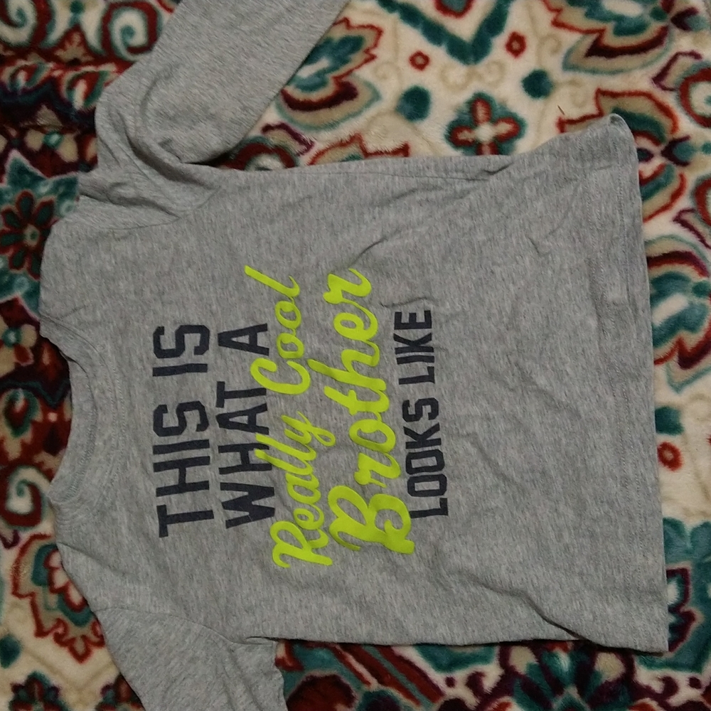 Long sleeve t-shirt